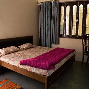 https://ishan-paying-guest-house.hotels-varanasi.com